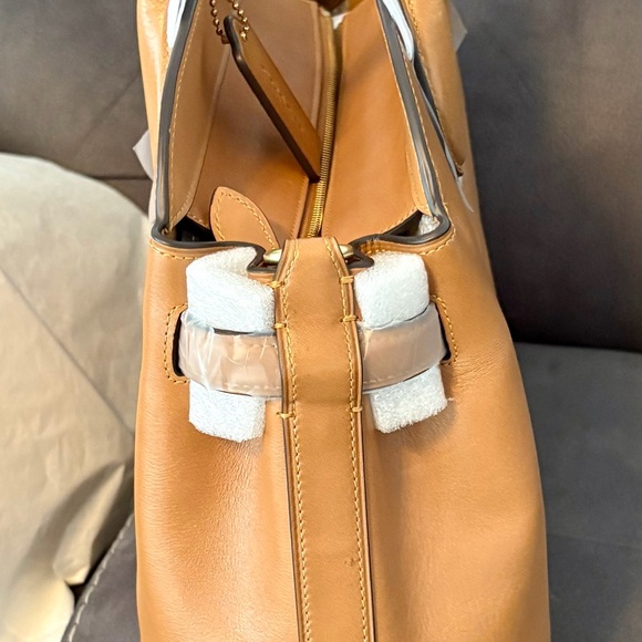 Coach Empire 40 Carryall - Picture 9 of 16